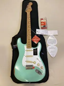 FENDER / VINTERA ROAD WORN 50S STRATOCASTER MAPLE FINGERBOARD SURF GREEN NEW