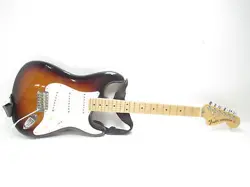 FENDER STRATOCASTER 6-STRING ELECTRIC GUITAR MADE IN USA