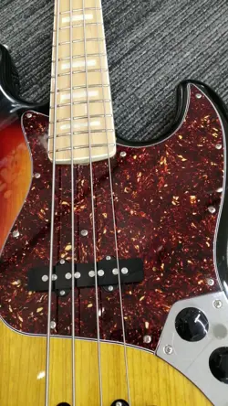 FENDER JAPAN JB75 ELECTRIC BASS/JB75