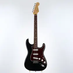 STRATOCASTER RW BLACK