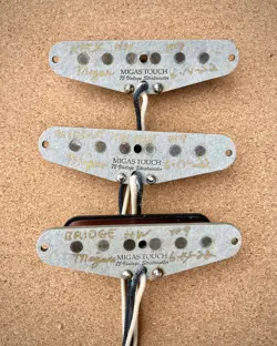 VINTAGE '75 FENDER STRATOCASTER HAND WOUND PICKUPS LACQUER POTTED