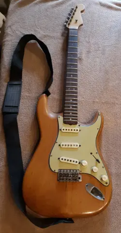 1964 FENDER STRATOCASTER GUITAR