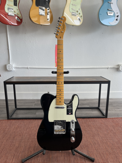 FENDER AMERICAN PROFESSIONAL II TELECASTER - BLACK