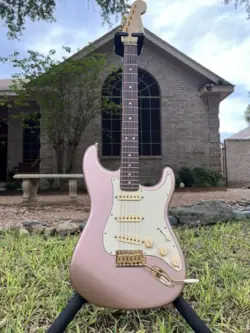 MINT CUSTOM FENDER STRATOCASTER STANDARD ROSE GOLD AM DELUXE NECK PLUS GUITAR
