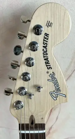 2022 FENDER AMERICAN PERFORMER STRATOCASTER HONEYBURST ELECTRIC GUITAR