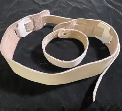 FENDER LEATHER GUITAR STRAP - WHITE