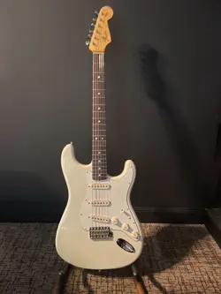 FENDER CUSTOM SHOP LIMITED EDITION 1964 STRATOCASTER JOURNEYMAN - OLYMPIC WHITE