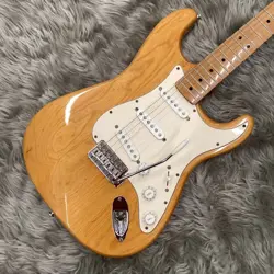 FENDER CLASSIC SERIES 70S STRATOCASTER NATURAL MAPLE ELECTRIC GUITAR
