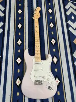 FENDER JAPAN HYBRID  STRATOCASTER