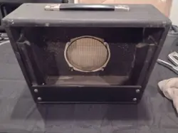 VINTAGE FENDER CHAMP CABINET