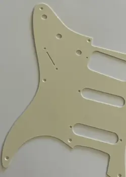 STRATOCASTER HSS STYLE