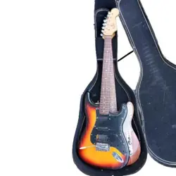 FENDER ROBERT CRAY STRATOCASTER 6 STRING ROSEWOOD FINGERBOARD ELECTRIC GUITAR -