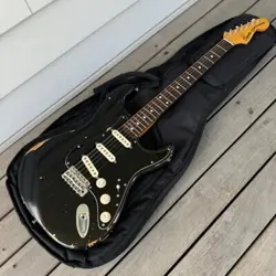 SERIAL 1983 SQUIER