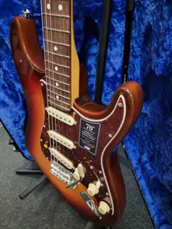 STRATOCASTER STRAT COMET