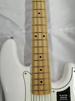 FENDER PLAYER SERIES ELECTRIC BASS