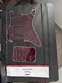 FENDER USA STRATOCASTER PICKGUARD AND BACKPLATE