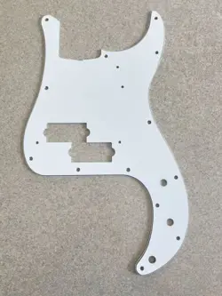 PICKGUARD THREE