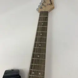 FENDER SQUIER MINI STRATOCASTER ELECTRIC GUITAR DAKOTA RED RIGHT-HANDED