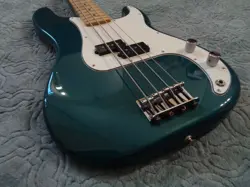 2021 FENDER PLAYER 75TH ANNIVERSARY PRECISION BASS MAPLE FINGERBOARD TURQUOISE