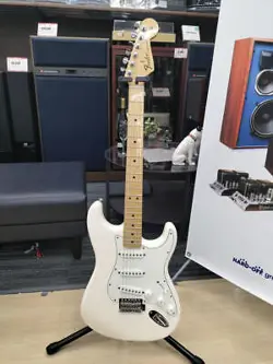 FENDER MEXICO ST2013 ELECTRIC GUITAR SAFE DELIVERY FROM JAPAN