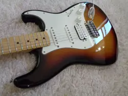 2014 FENDER STANDARD STRATOCASTER HSS MEXICO MAPLE NECK SUNBURST ELECTRIC GUITAR