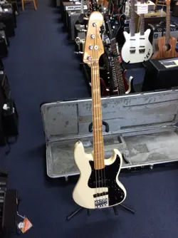 FENDER MARCUS MILLER JAZZ BASS JAPAN MADE
