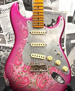 FENDER CUSTOM SHOP LIMITED EDITION EL DIABLO STRATOCASTER RELIC USED W/HARD CASE