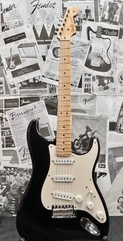 STRATOCASTER USED W/HARD