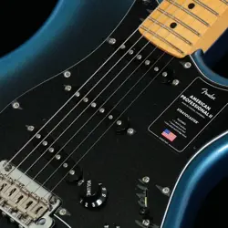 FENDER AMERICAN PROFESSIONAL II STRATOCASTER   DARK NIGHT