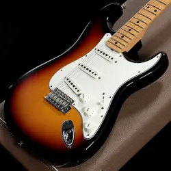 FENDER    VINTAGE CUSTOM 1962 STRATOCASTER NOS 3 COLOR SUNBURST NO.RG818