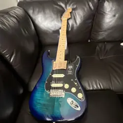 FENDER PLAYER STRATOCASTER HSS PLUS TOP 2019 BLUE BURST SPECIAL EDITION GUITAR