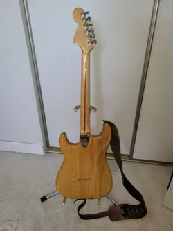 VINTAGE! 1975 FENDER