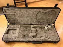 FENDER GUITAR FLIGHT CASE - BLACK