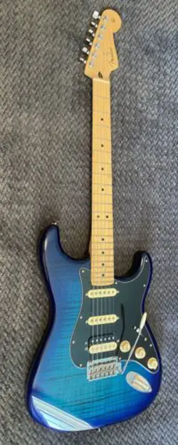 FENDER PLAYER STRATOCASTER HSS PLUS TOP MAPLE FB LE GUITAR BLUE BURST 1978817 RF