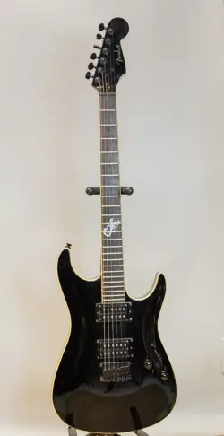 MA5 FENDER SHOWMASTER