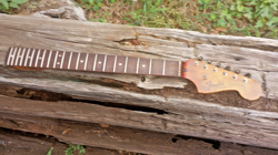 FENDER SQUIER JAZZMASTER CLASSIC VIBE RELIC NECK AGED NITRO W/VINTAGE TUNERS