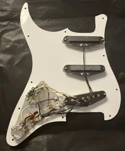 CUSTOM PICKGUARD 11-HOLE