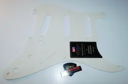 FENDER STRATOCASTER PICKGUARD AMERICAN VINTAGE II PARCHMENT GUITAR PARTS PROJECT
