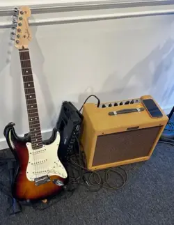 STRATOCASTER FENDER COMBO