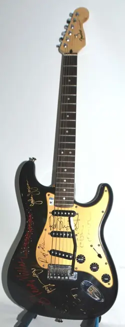 AUTHENTICATED AUTOGRAPHS