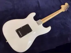 MODEL* FENDER AMERICAN