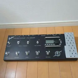 FENDER MUSTANG FLOOR GUITAR MULTI EFFECTOR 22.0*52.0*8.0CM 4000G USED FROM JAPAN