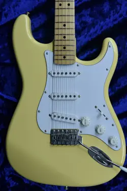 FENDER JAPAN STRATOCASTER ST72-58US ELECTRIC GUITAR