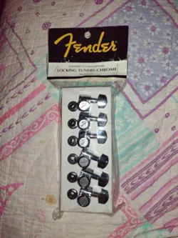 FENDER LOCKING STAGGERED