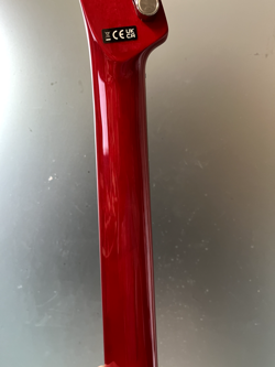 GUITAR TRANSPARENT CRIMSON