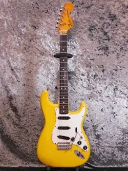 FENDER STRATOCASTER  81 INTERNATIONAL COLOR MONACO YELLOW