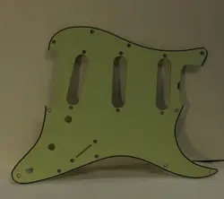 AGED 63, 64 PICKGUARD FOR FENDER STRAT WIDE BEVEL LIGHT RELIC - MINT GREEN