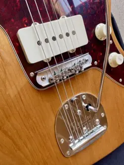 JAZZMASTER ANTIQUITY 1’S