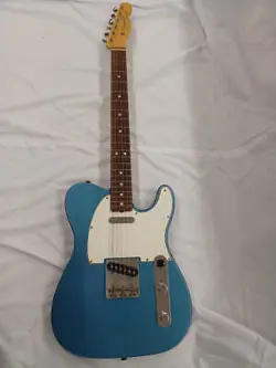 FENDER AMERICAN VINTAGE 62 TELECASTER ELECTRIC GUITAR SAFE DELIVERY FROM JAPAN