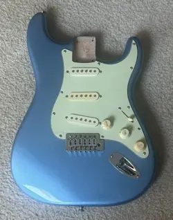 2014 SQUIER BY FENDER BEAUTIFUL ICE BLUE METALLIC STRATOCASTER 60'S VIBE COLORS